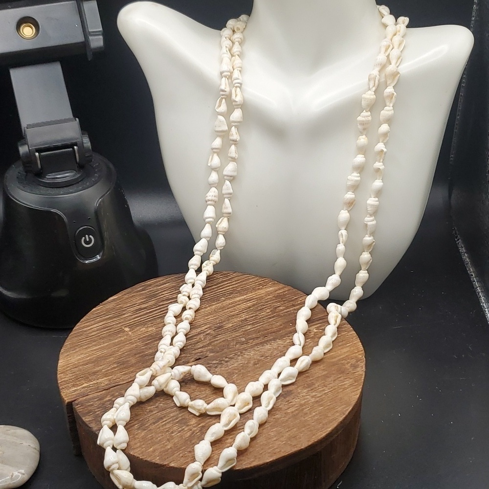 N3005 dainty tropic necklace Hawaiian imported